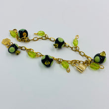 Load image into Gallery viewer, Green Lampwork Bead Bracelet
