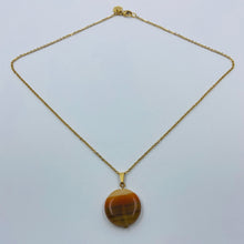 Load image into Gallery viewer, Timberland Colour Agate Pendant Necklace
