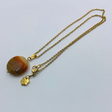 Load image into Gallery viewer, Timberland Colour Agate Pendant Necklace
