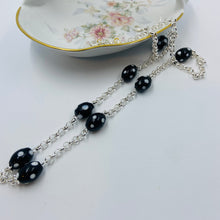 Load image into Gallery viewer, Black Glass Lampwork Beads Necklace
