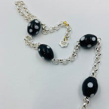 Load image into Gallery viewer, Black Glass Lampwork Beads Necklace
