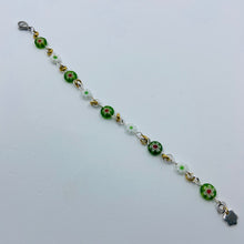 Load image into Gallery viewer, Millefiori Green White Daisy Woven Chain Bracelet
