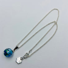 Load image into Gallery viewer, Hand Made Lampwork Bead on Silver Plated Chain Necklace
